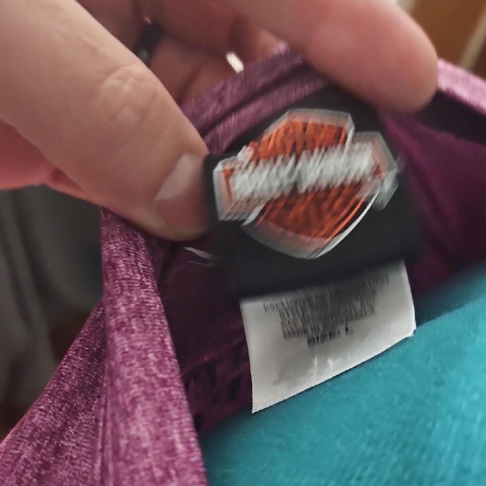 Harley-Davidson Maroon V-Neck Tee - Picture 9 of 11